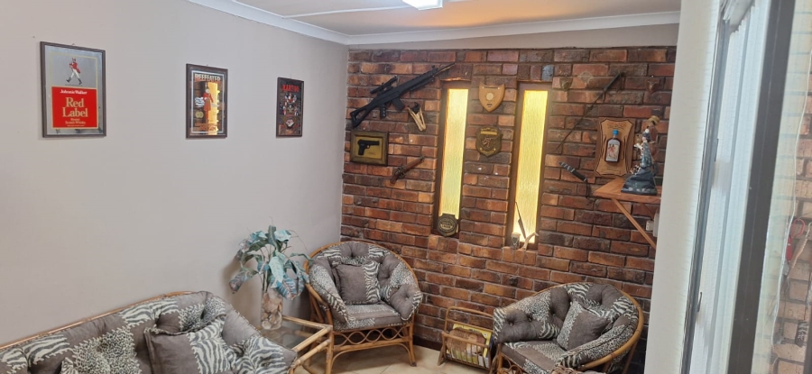 4 Bedroom Property for Sale in Beacon Bay Eastern Cape